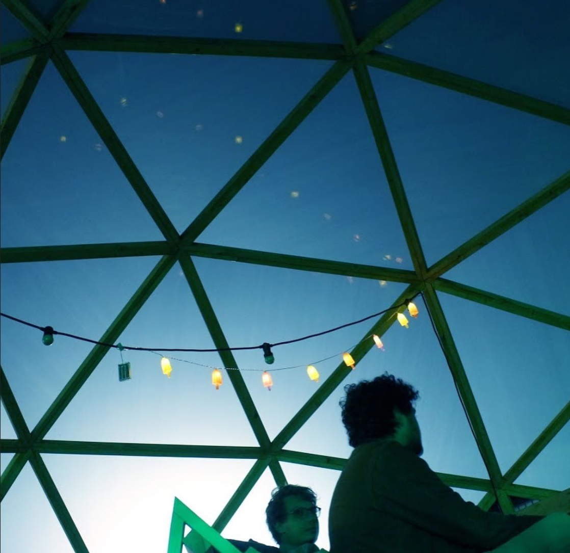 De Dome by night