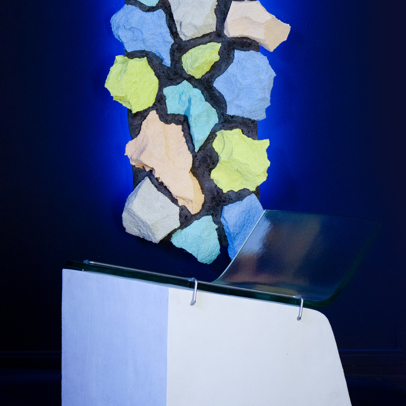 Re-Editions wall lamp &amp; Pepe Valenti chair