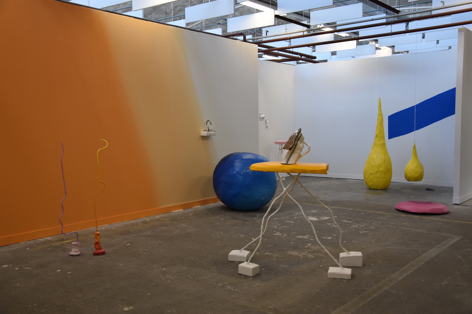 exhibition view "Zwischen Hier und Dort"