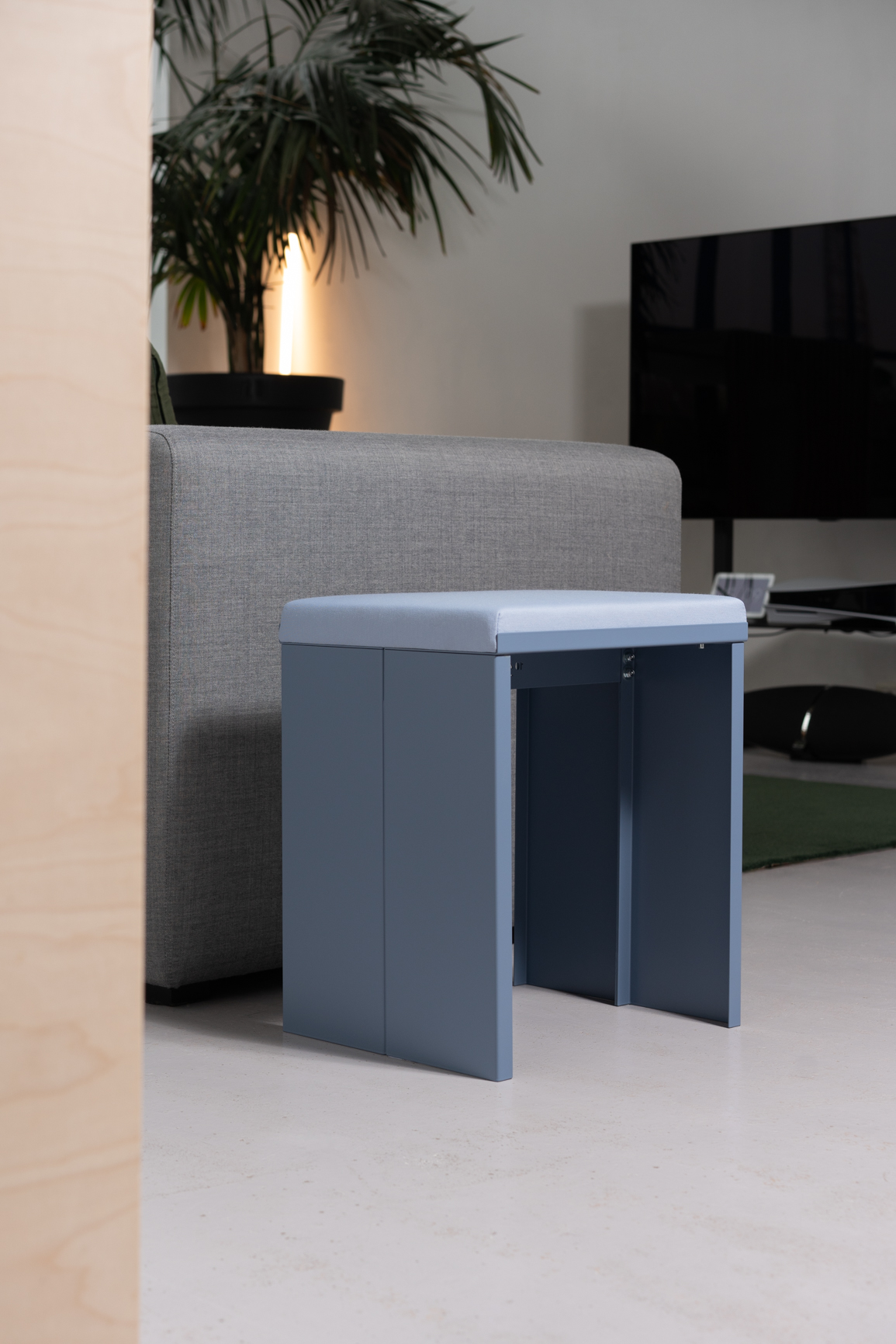‘U’ stool