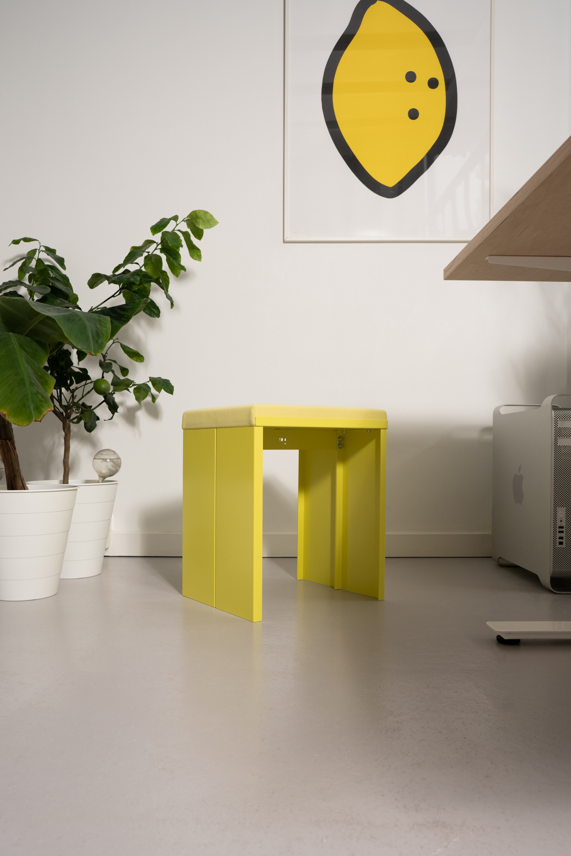 ‘U’ stool