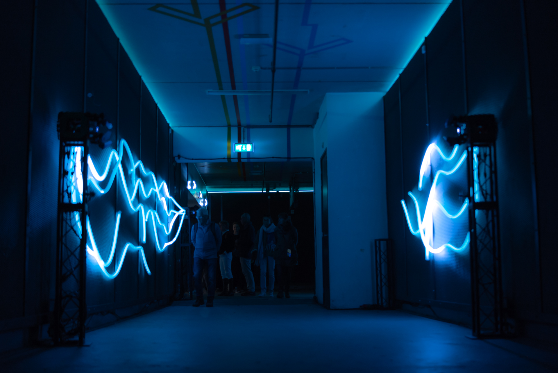 MAINFRAME-N In Klokgebouw Hallway