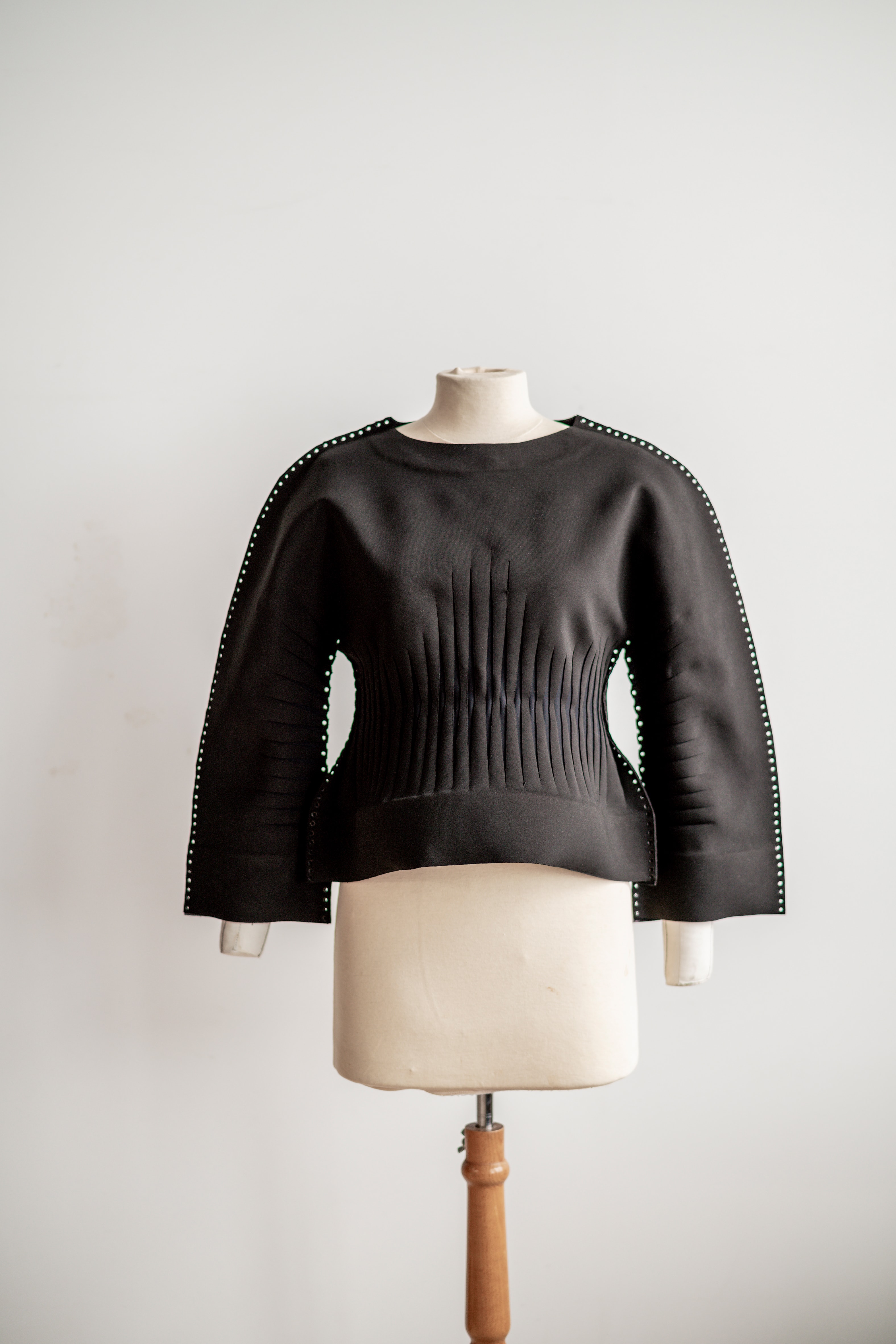 UNSEAM Seamleslly Shaping Textiles
