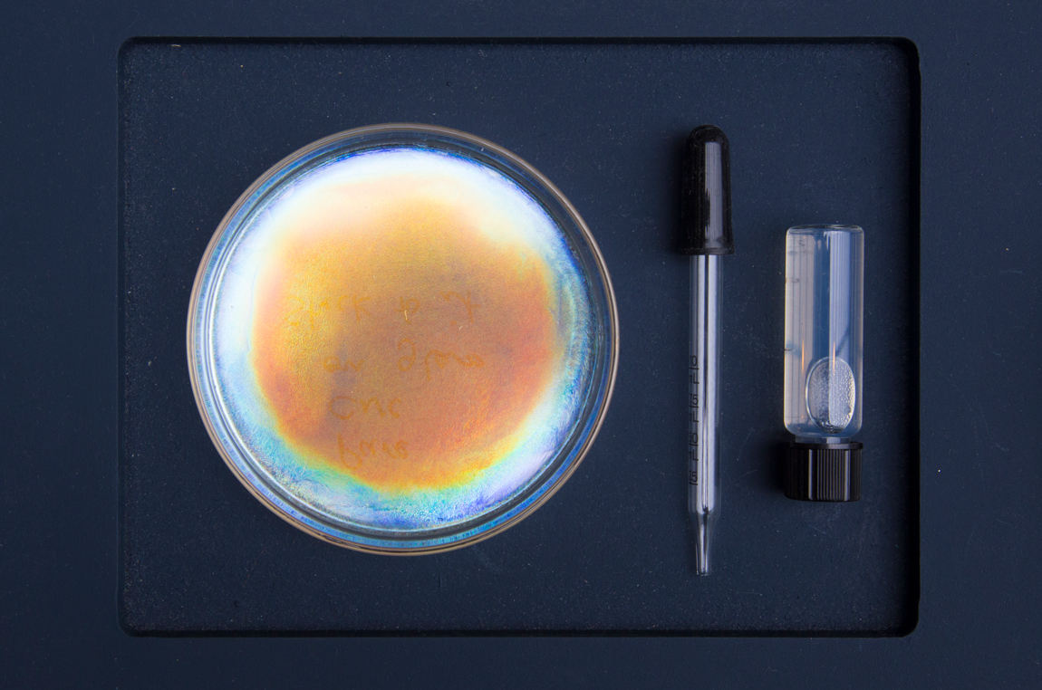 material sample glittering without pigments