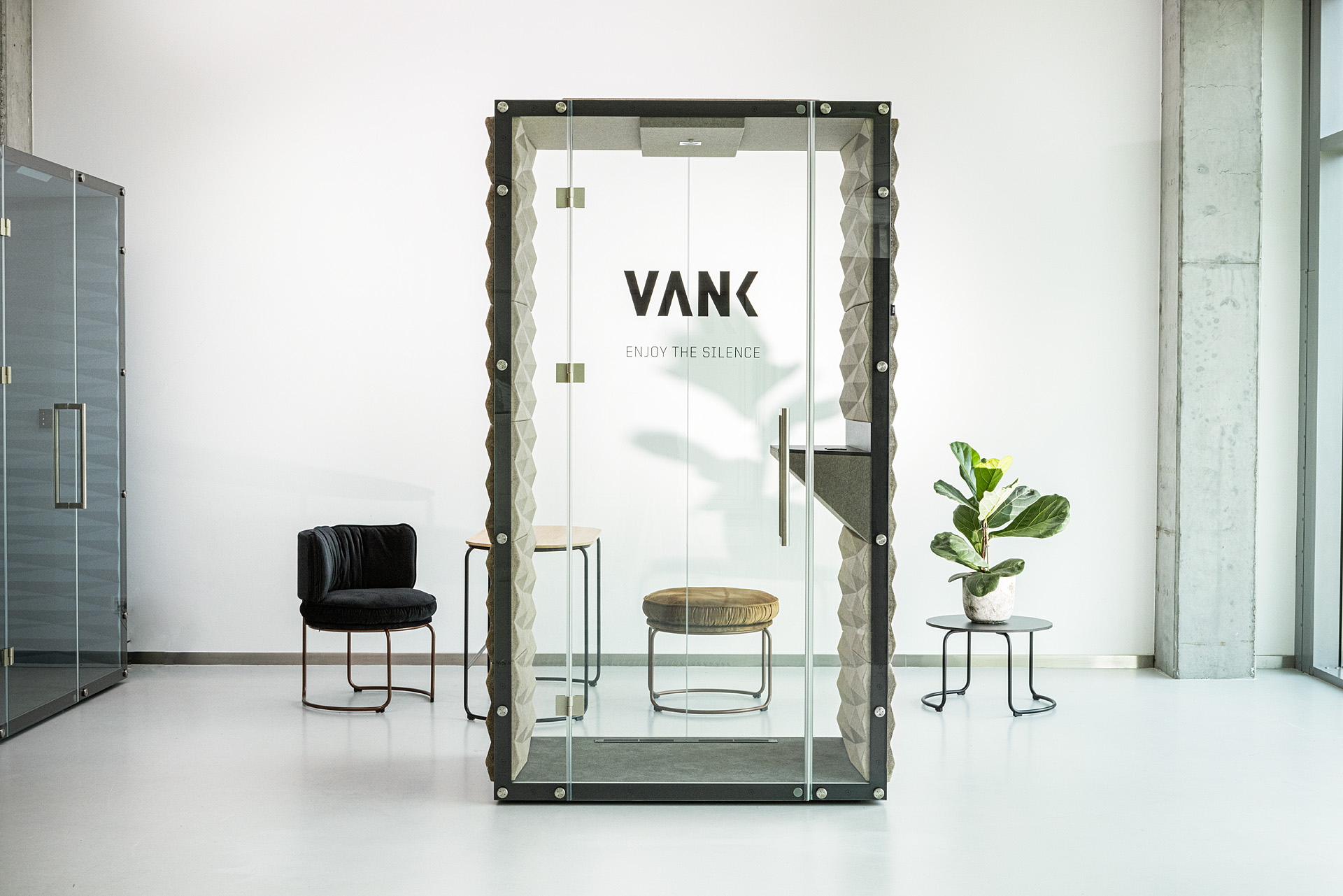 VANK_BOX_DIAMOND_BIO