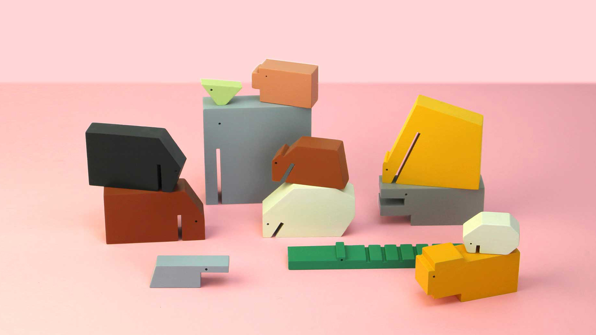 Floris Hovers: Wooden Animals for IKONIC