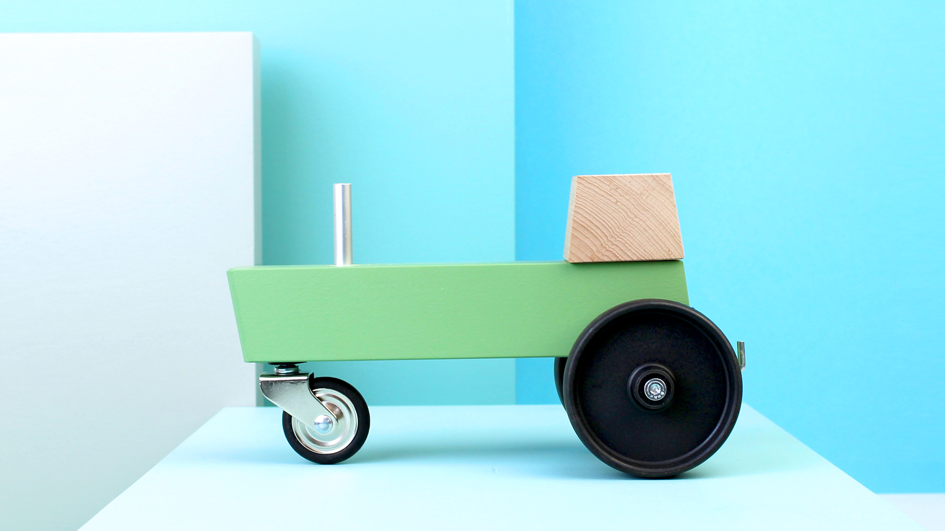 Floris Hovers: Tractor for IKONIC