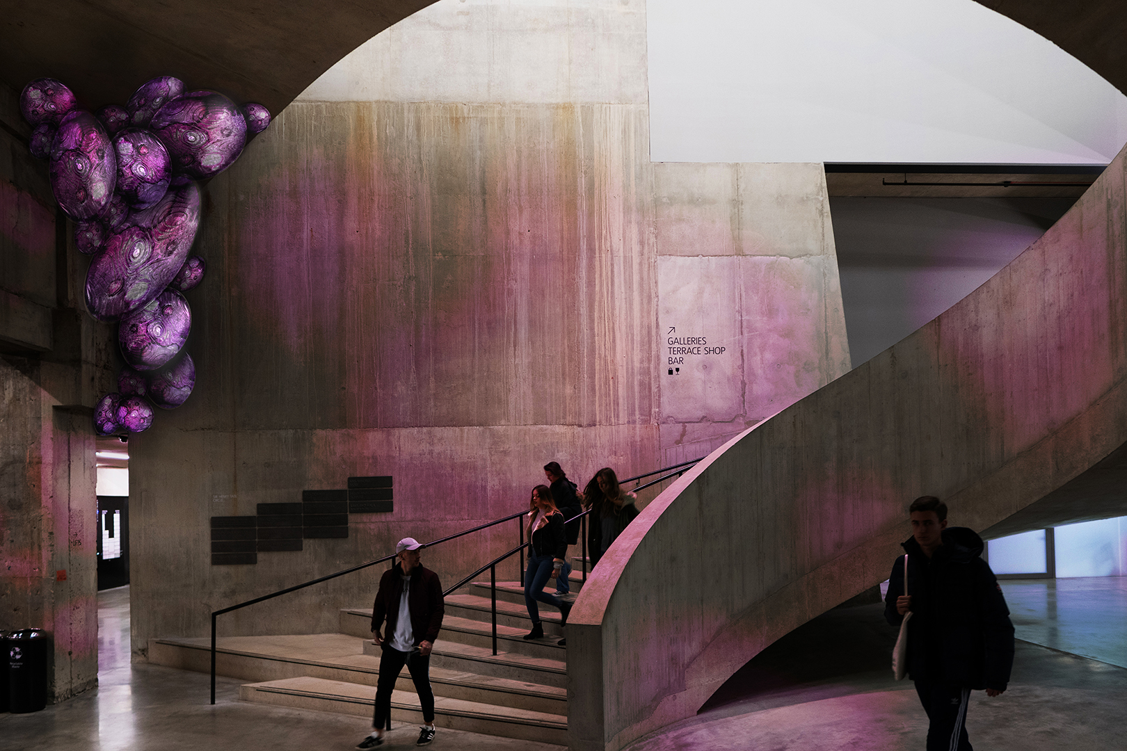 CELLUL-AIR implemented in a gallery space.