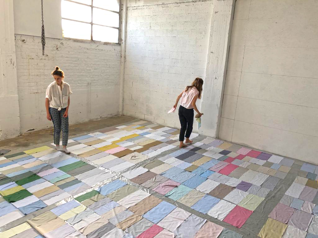 Process, composition for a curtain