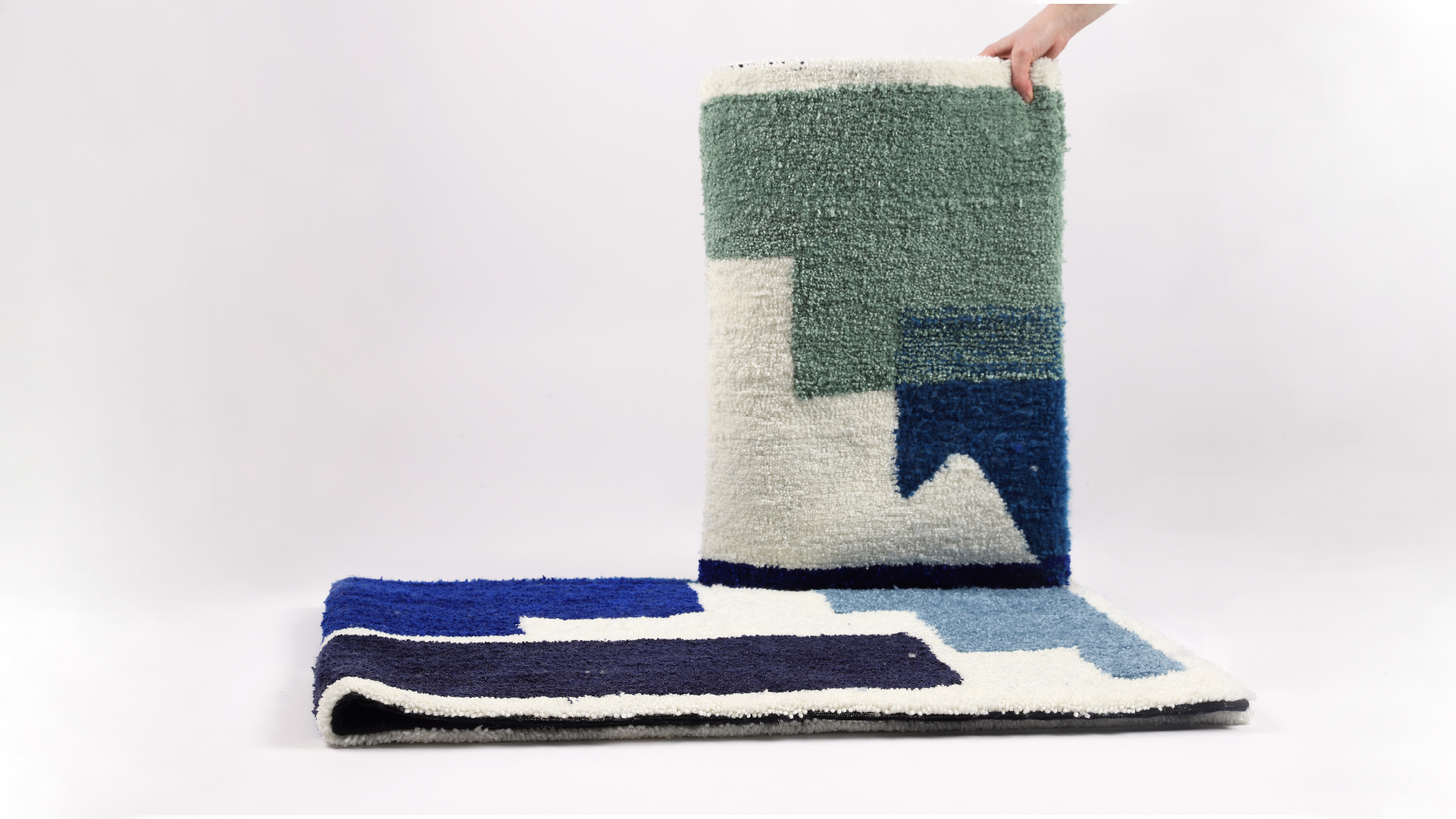 Foldable carpet, 2022