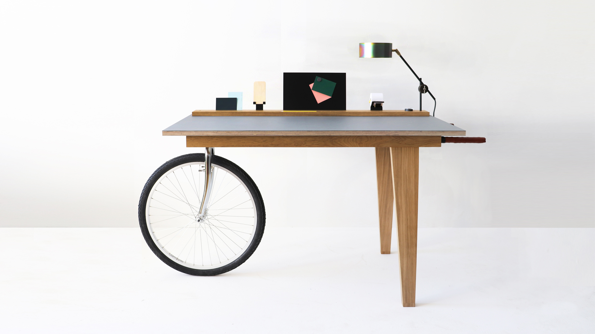 'Urban Normad' mobile working station