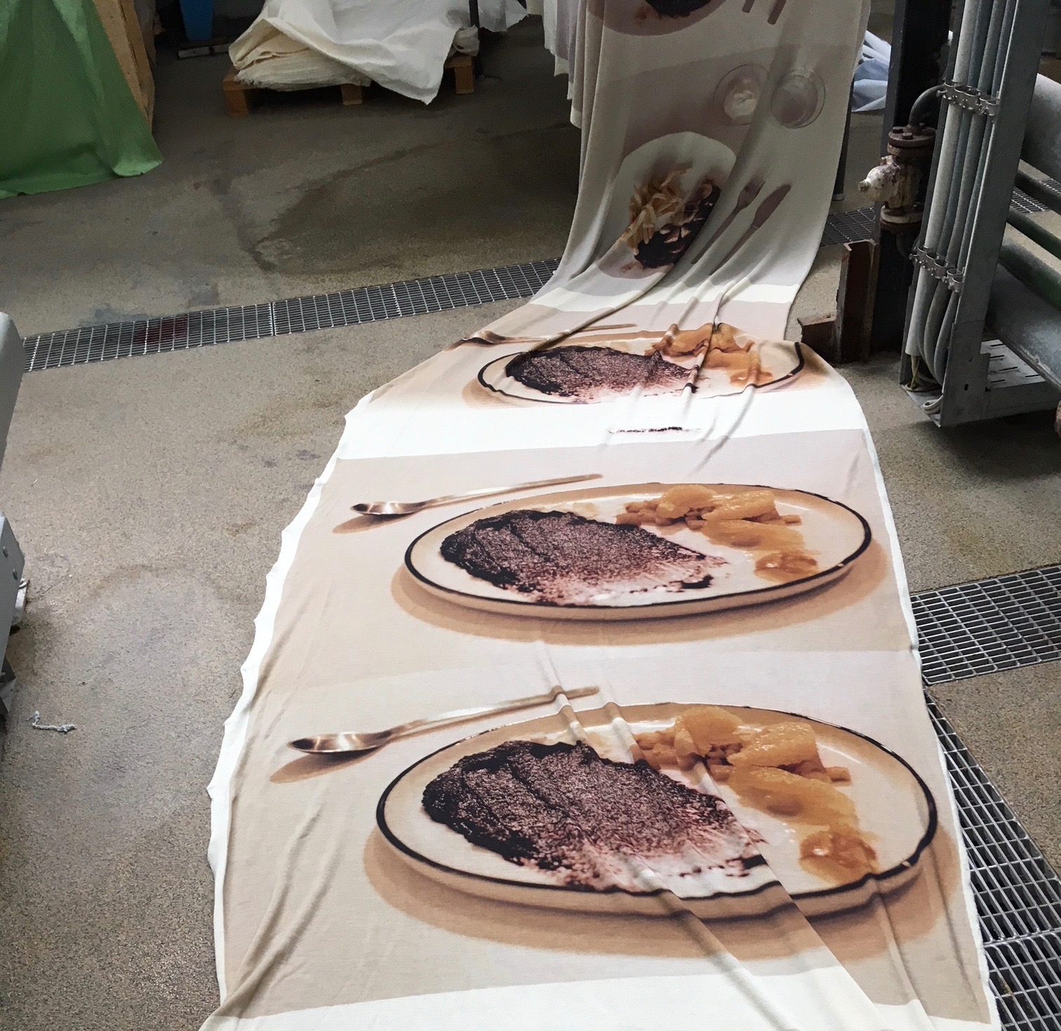 Dishes printed on knit
