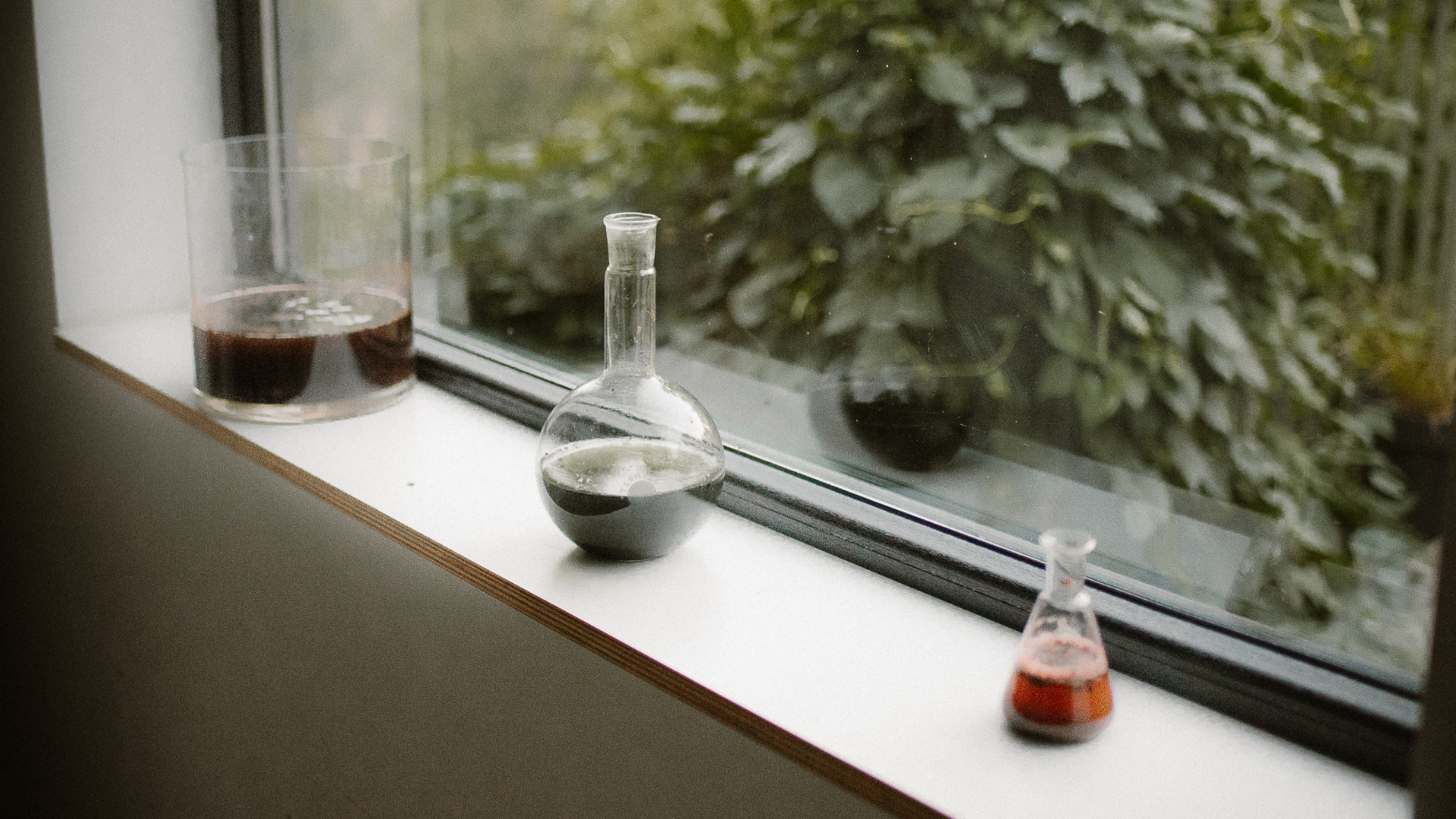 Sustainable colours and fashion laboratory.