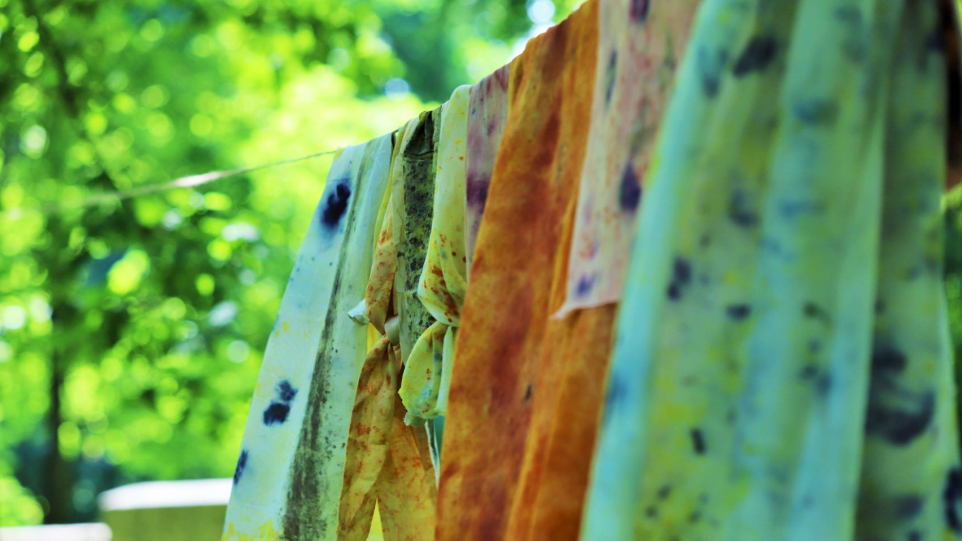 Sustainable colours and fashion laboratory.