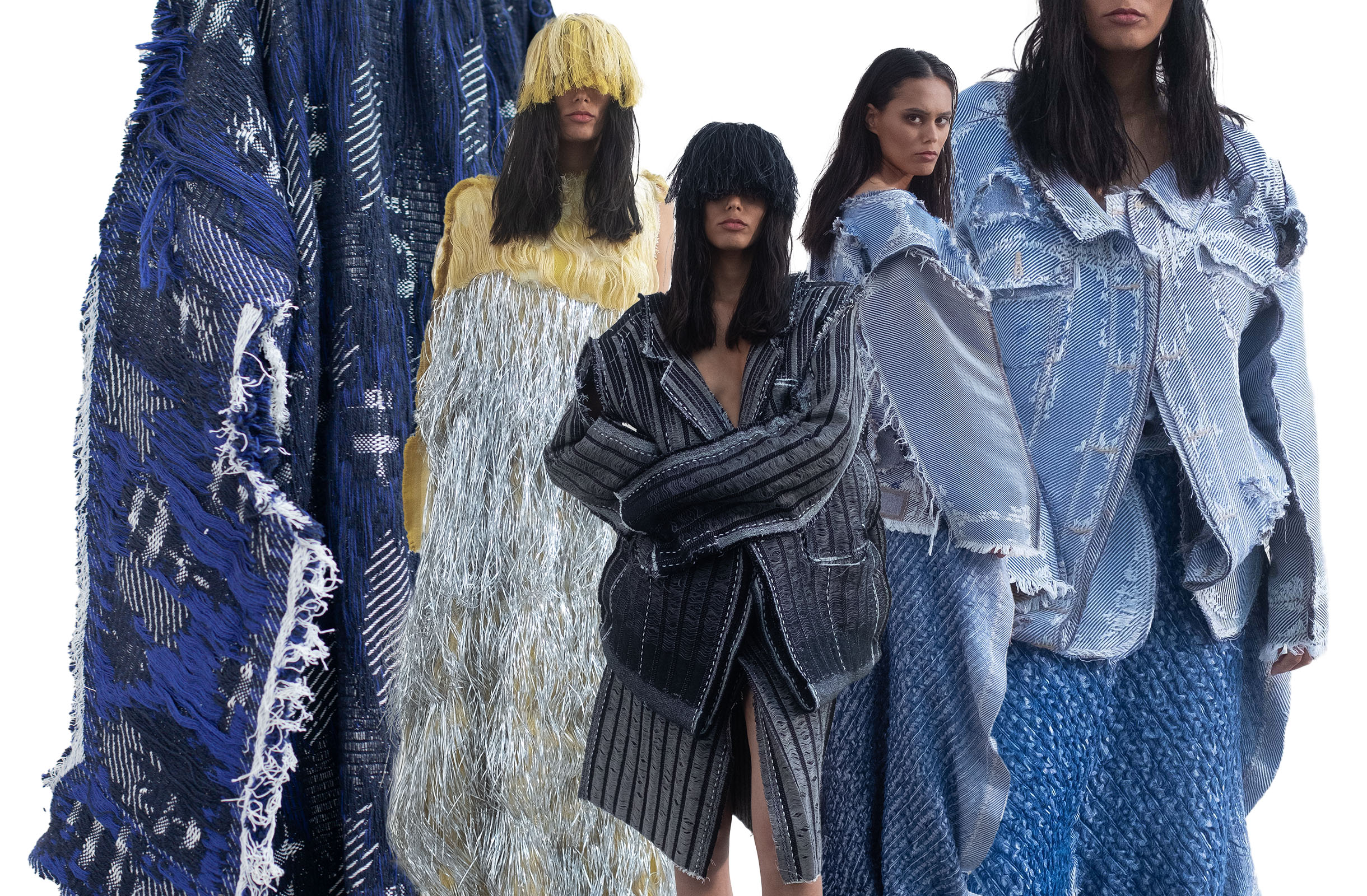 Whole-garment woven textiles by Kelly Konings