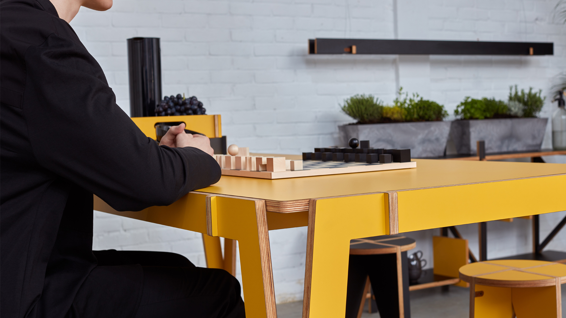 kiloNewton | dining table / desk