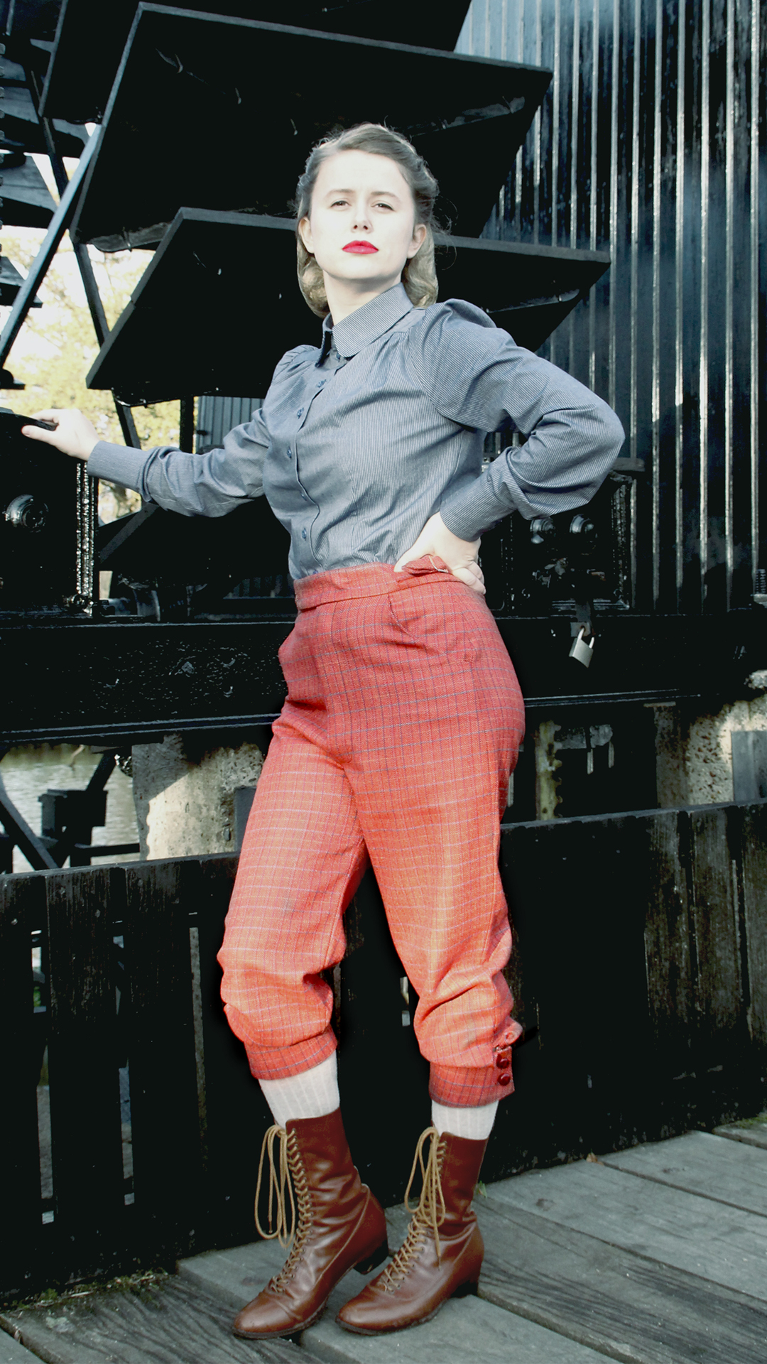 Breeches in red wool tweed