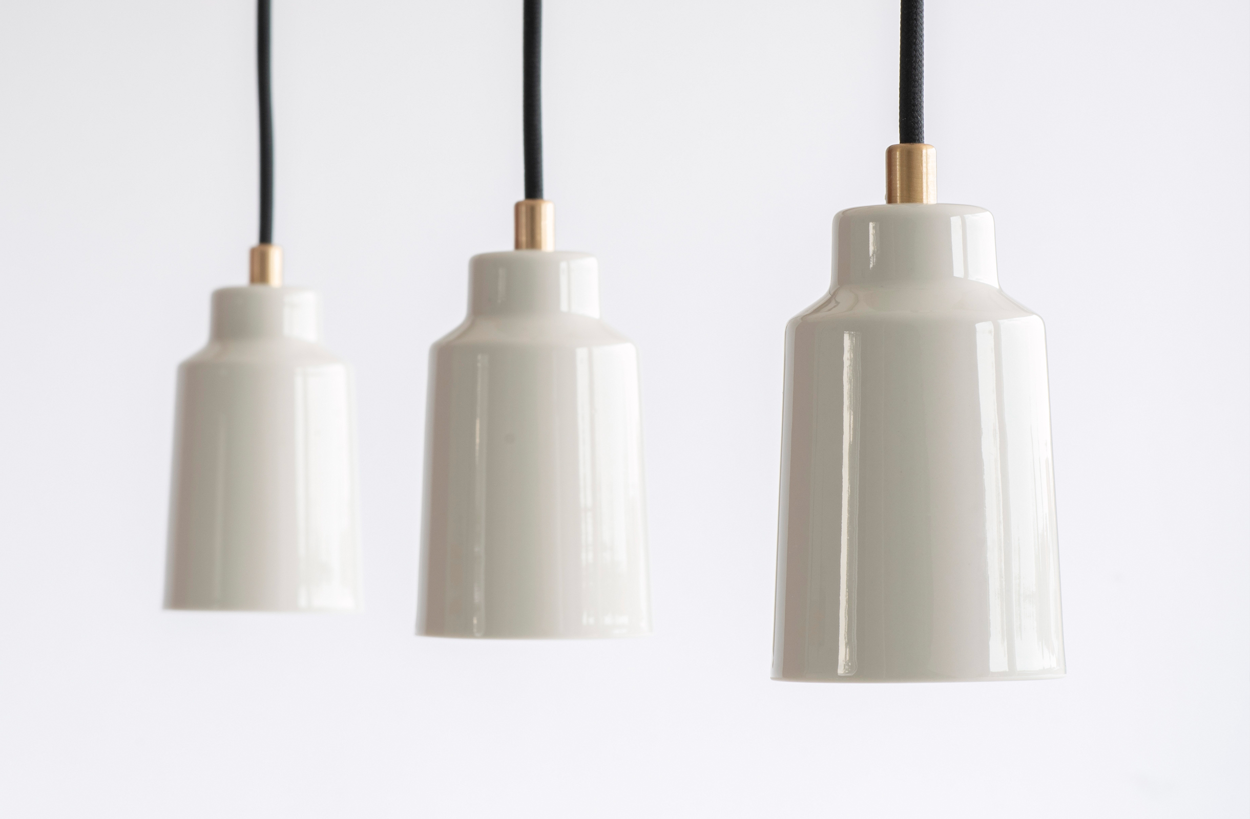 Little Vocalist porcelain pendant lamp