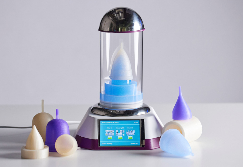 Living cup incubator