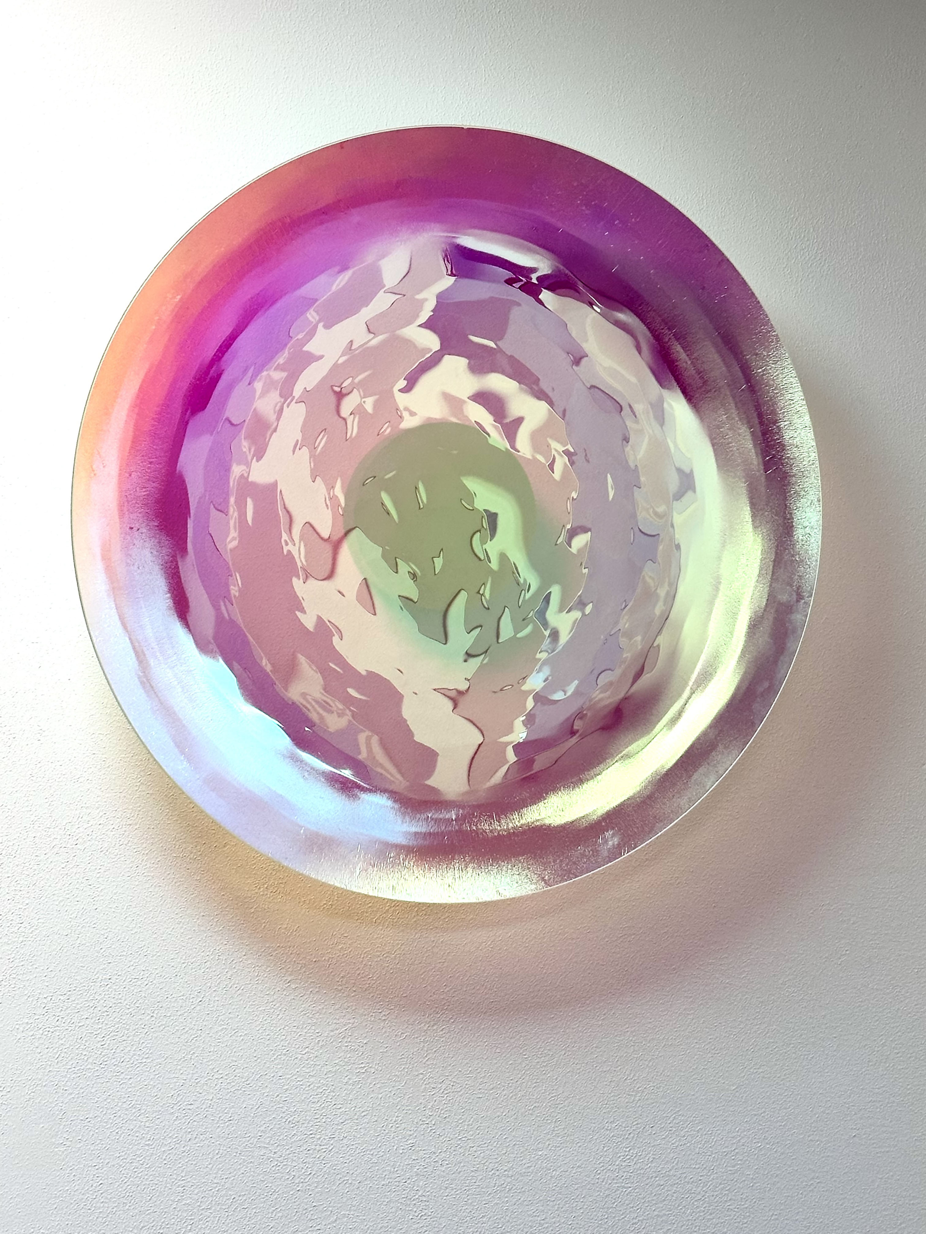 Mauve wall object
