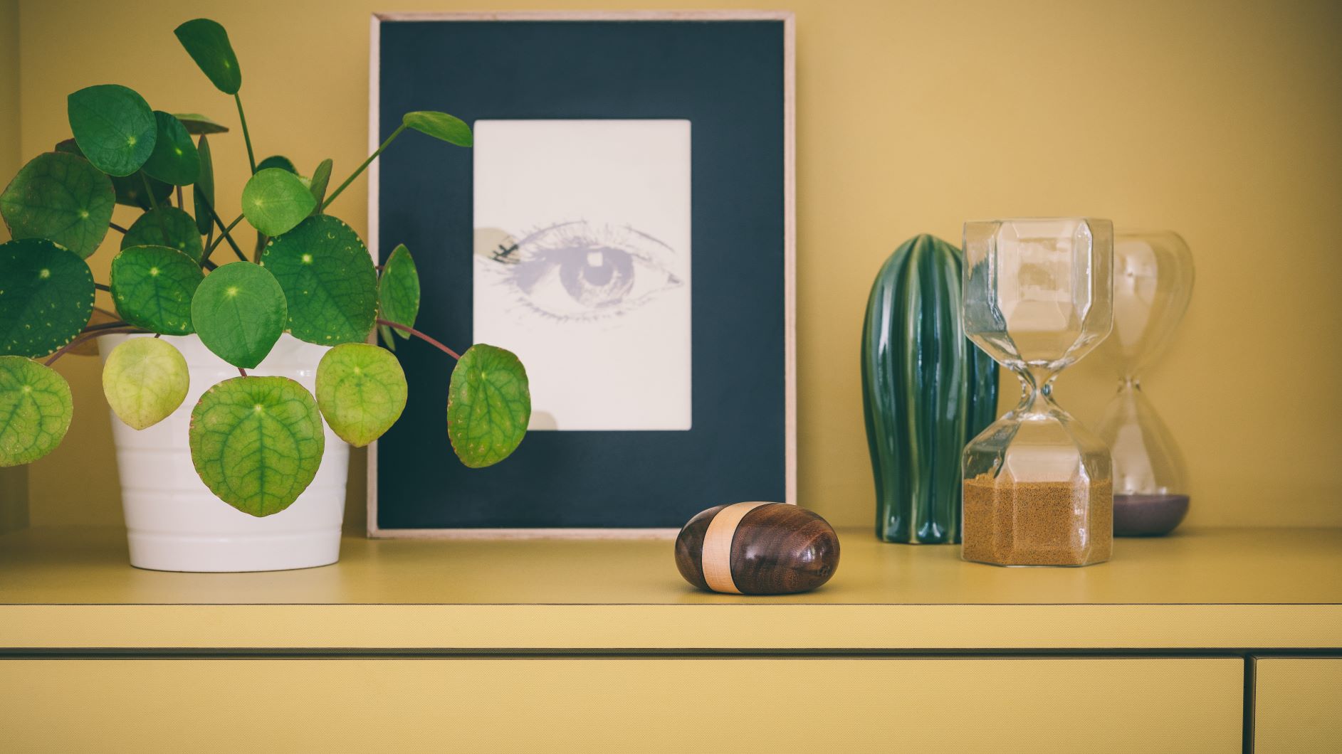 The LittleWood mini urn fits every interior