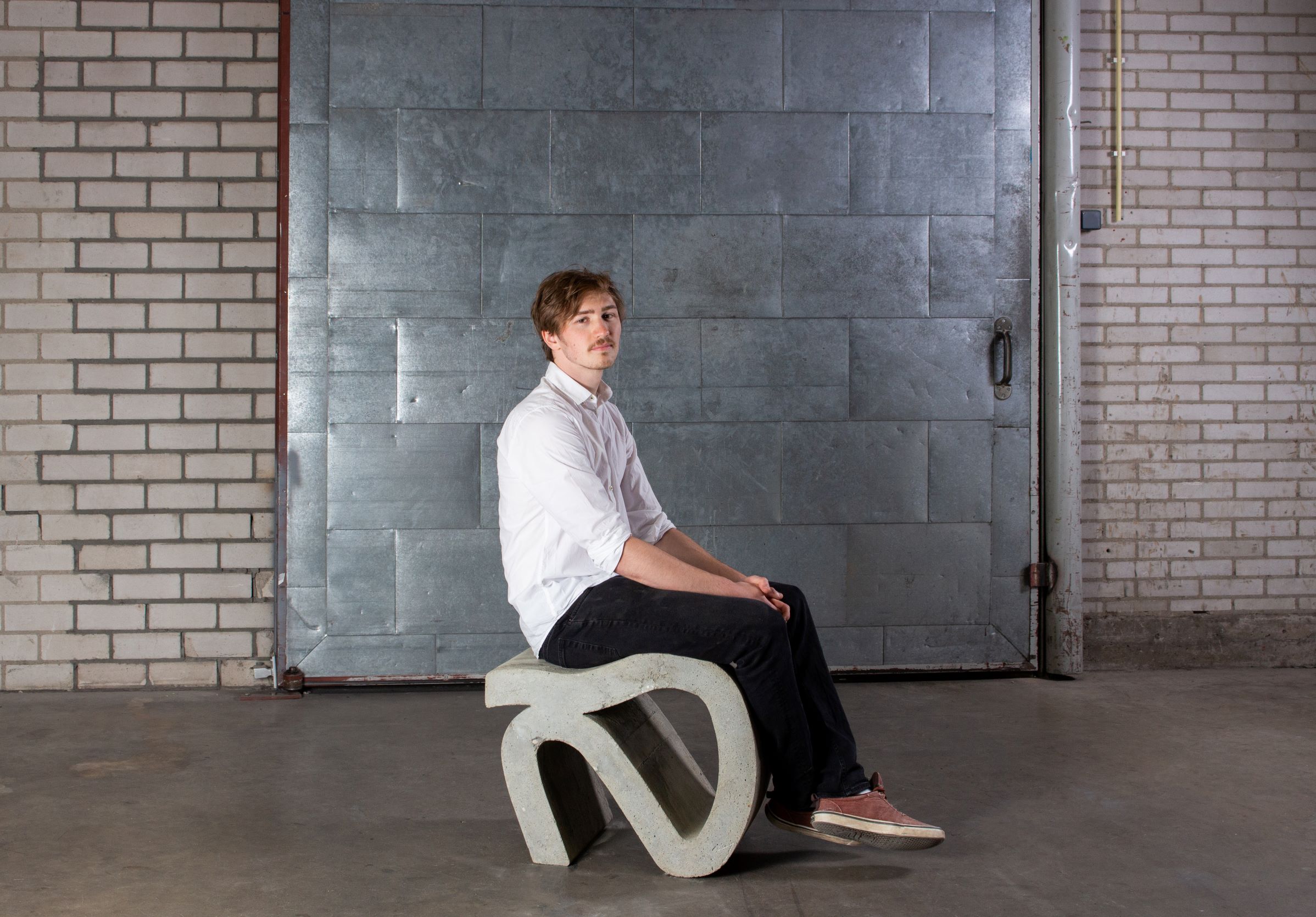 Debris stool by Ruber Scheuermann