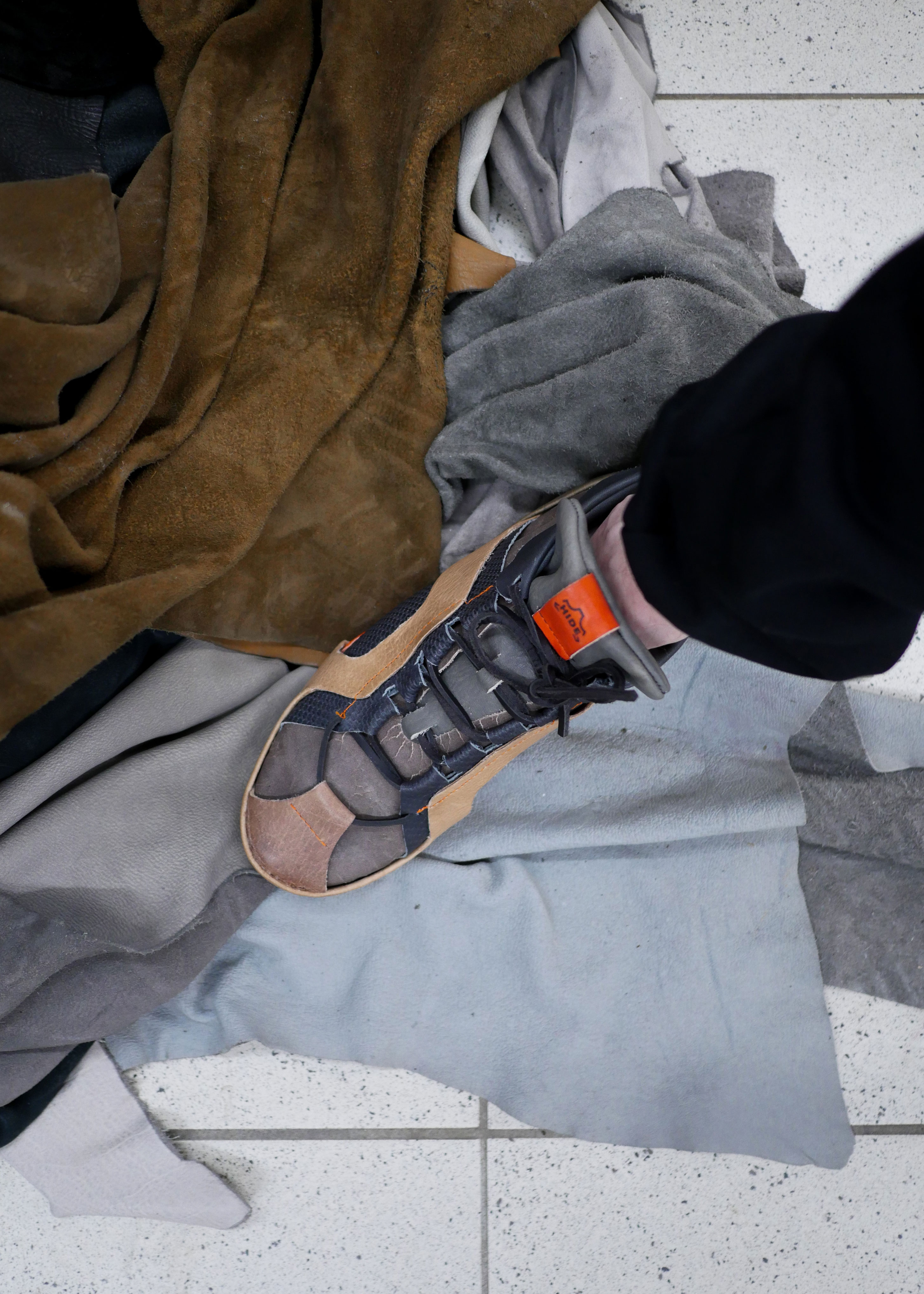 HIDE | SNEAKERS - CHOCOLATE TOP VIEW