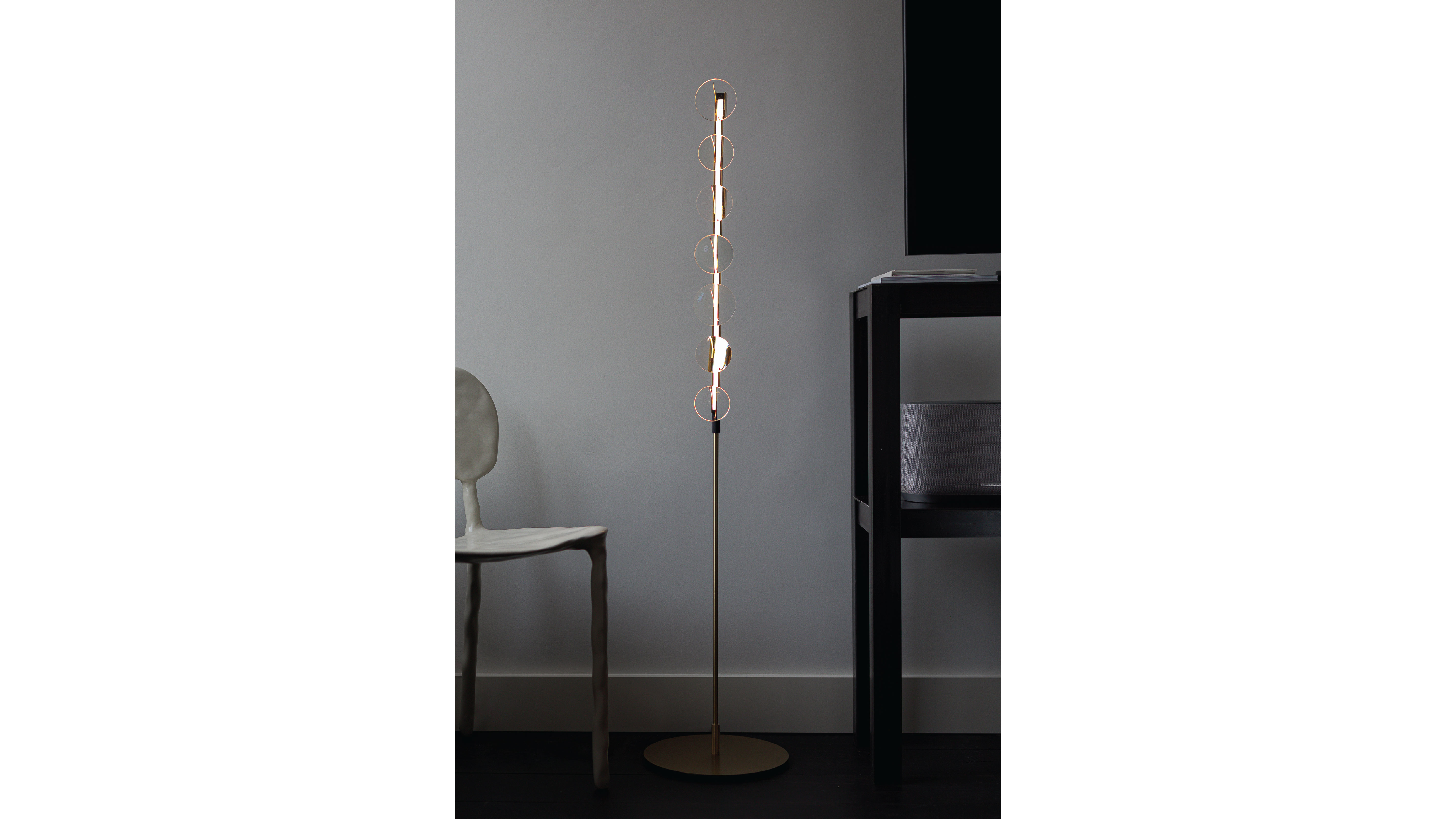Lens Luminaire: 7 Lens Floor Lamp