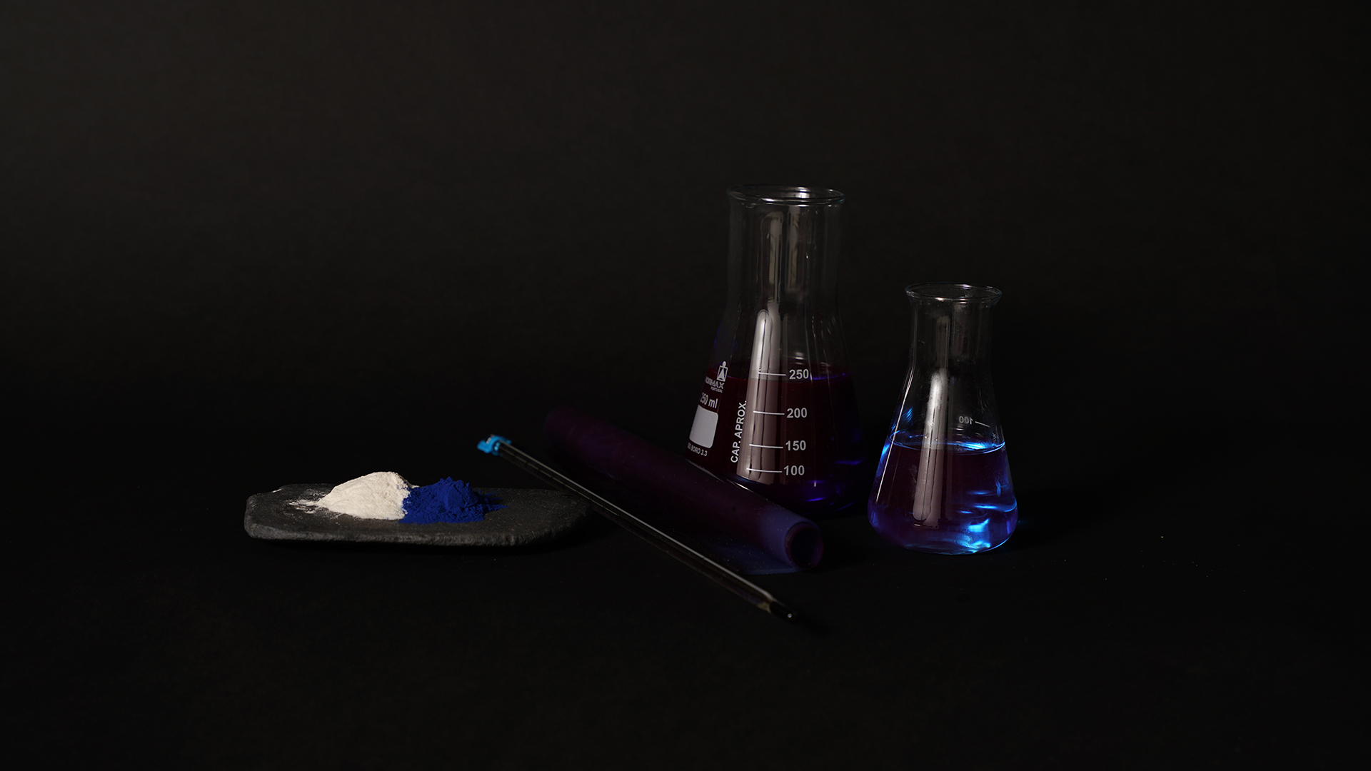 Agar biopolymers and Phycocyanin Pigment