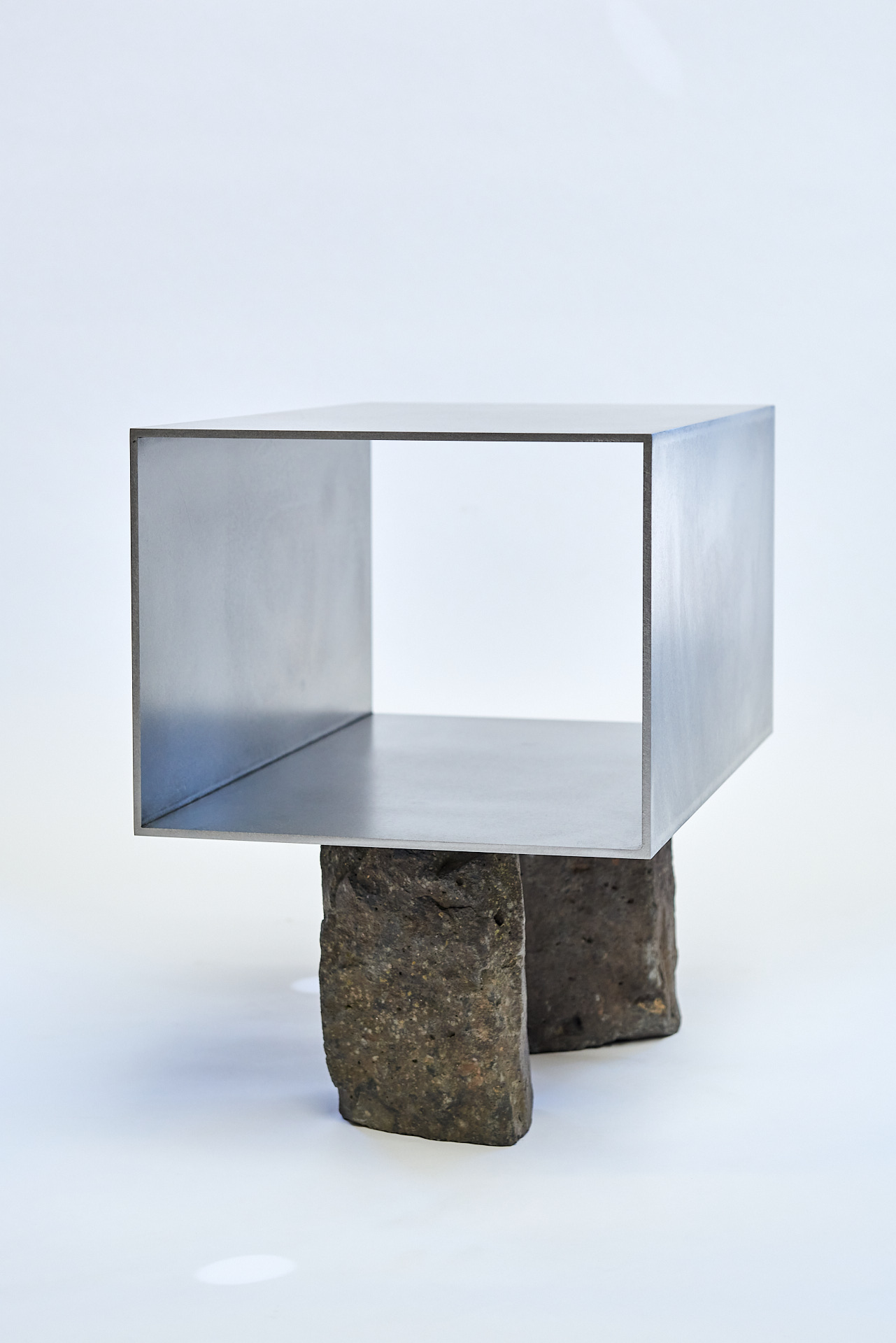 Beam - basalt