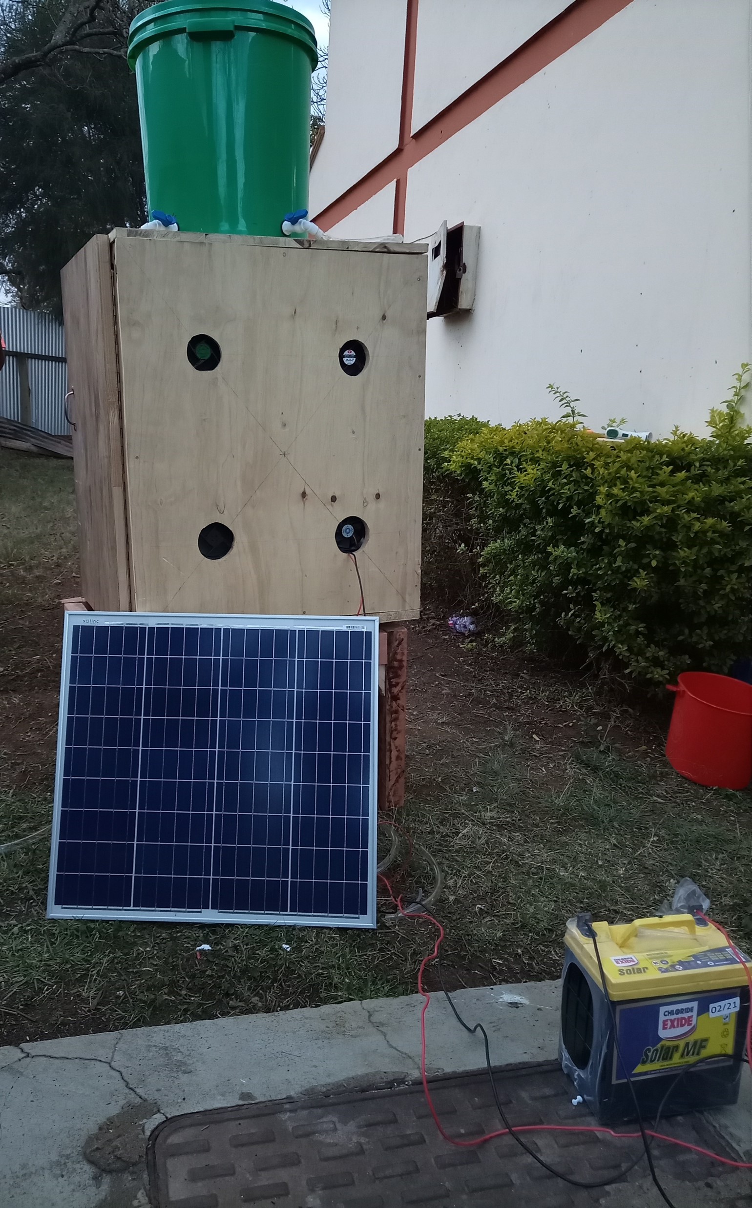 Prototype of a solar fish dryer