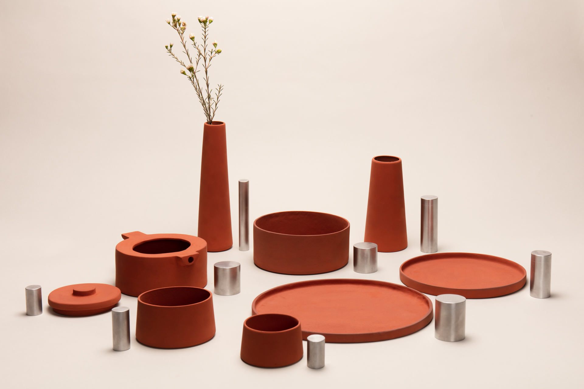 2.5 parts of red mud is made per part of aluminium