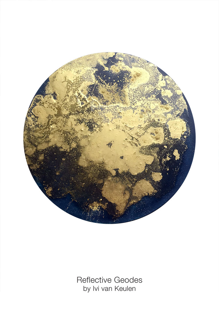 Reflective Geodes by Ivi van Keulen