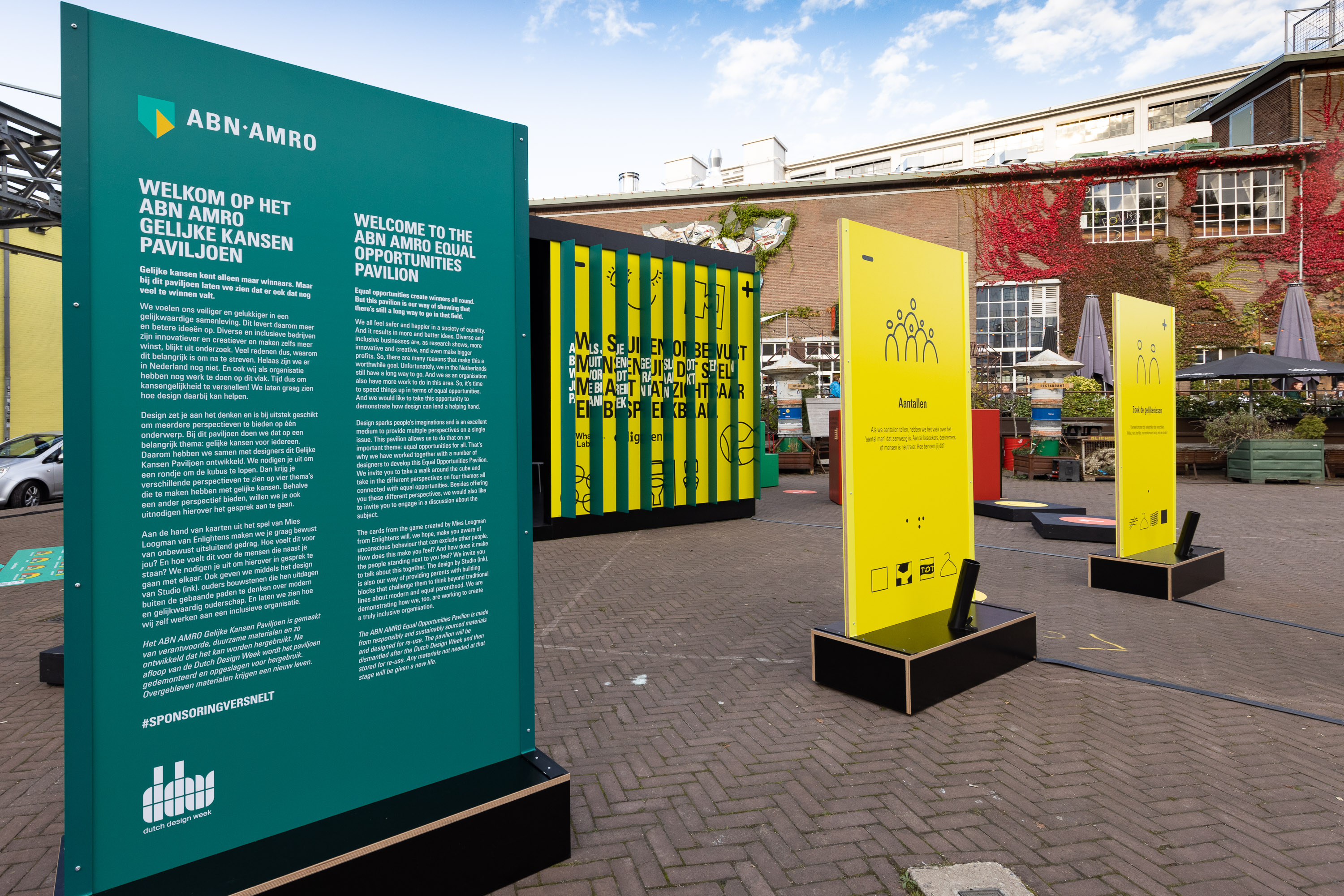Kaartspel 'Ons ABN AMRO' bij ABN AMRO Paviljoen