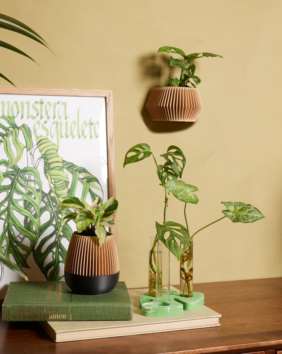 Designstudio vd Mortel. Idea to design, design to Story