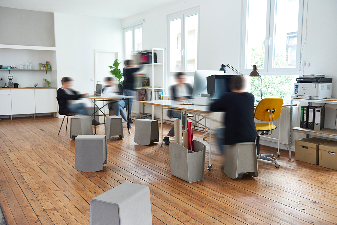 SHINGLE alive in the office
