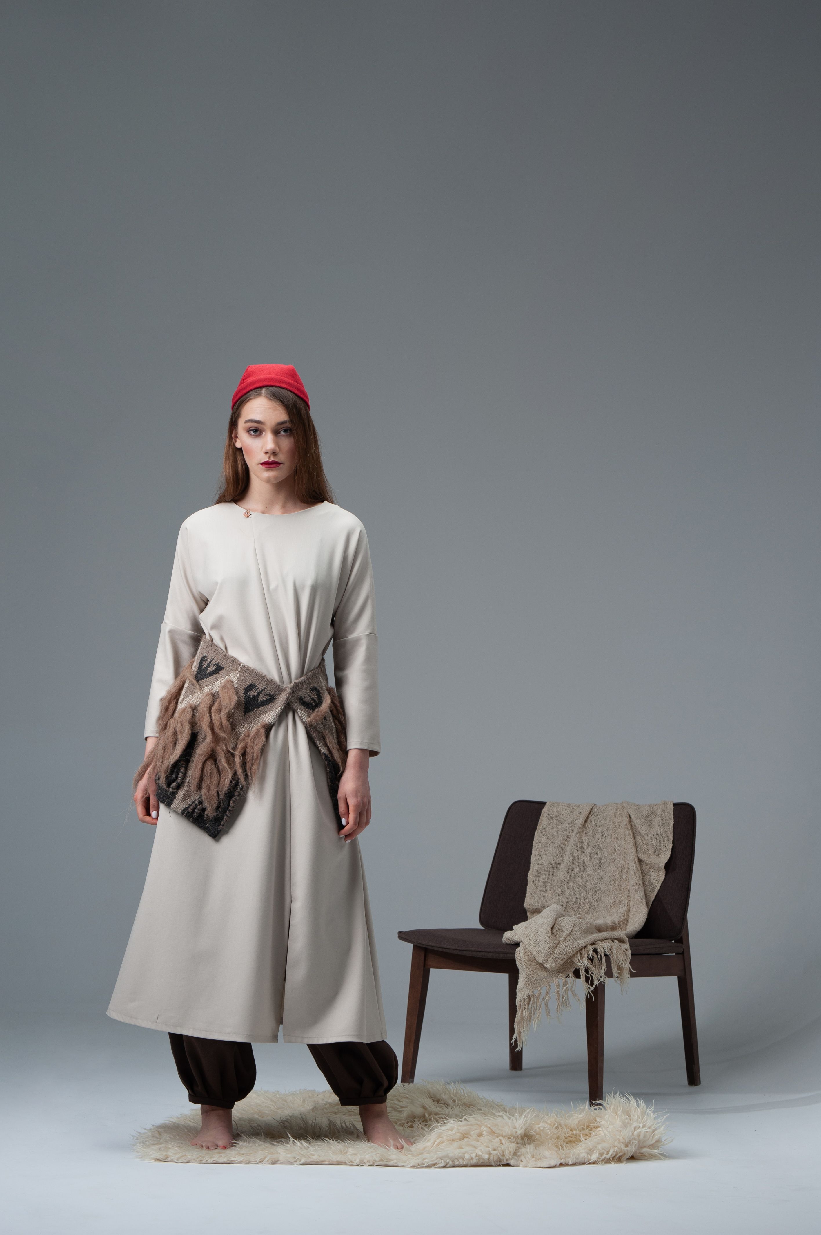 ARZU dress with MAHIRE belt and ALFIRE hat look