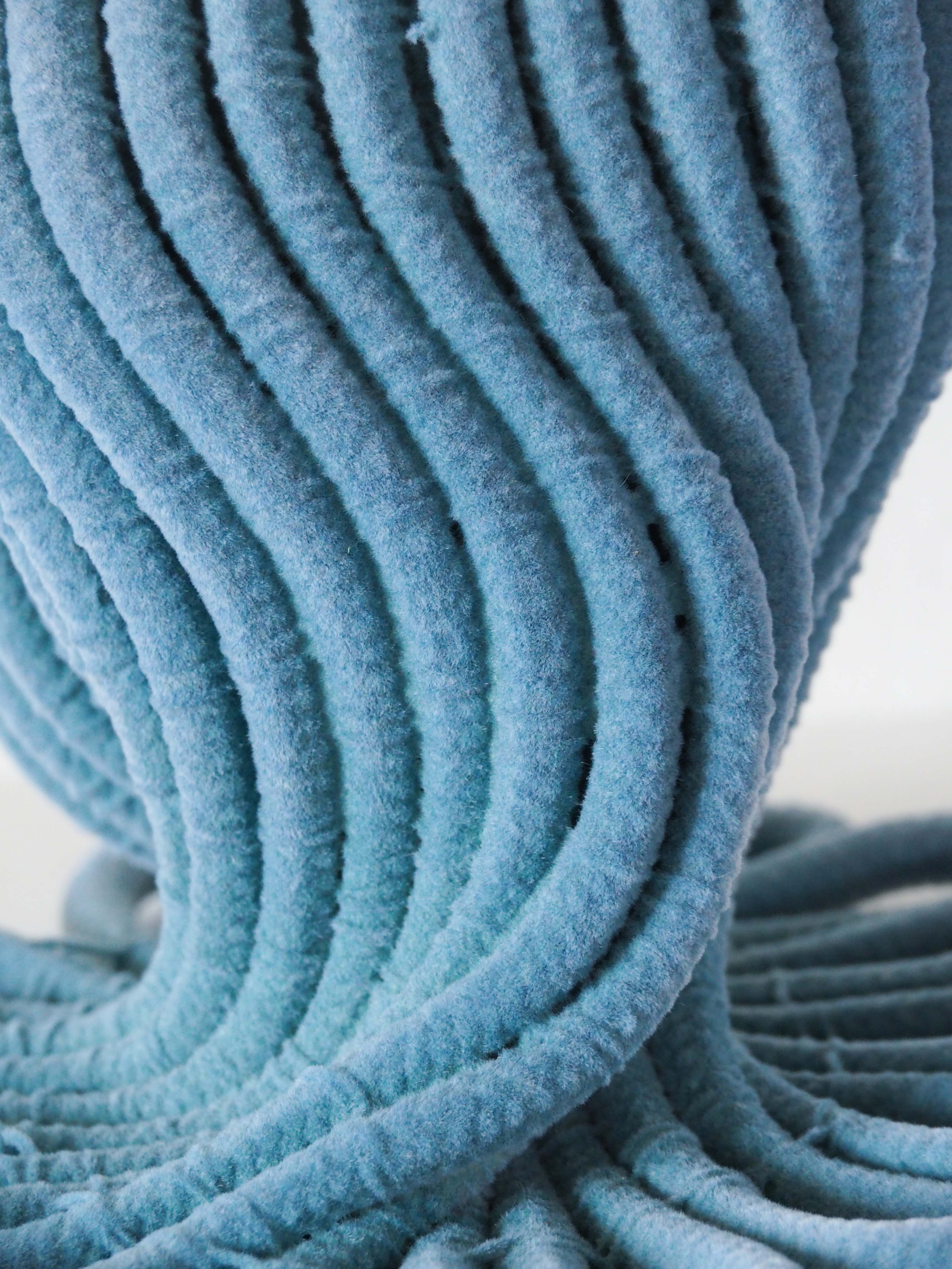 Anemone Vessel Detail