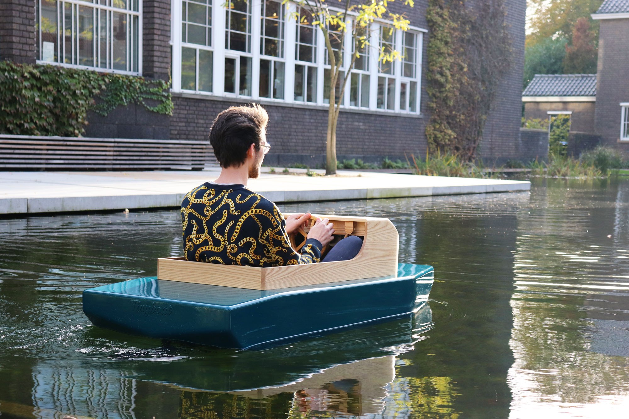 Tiny Boat - by Studio Erik Stehmann