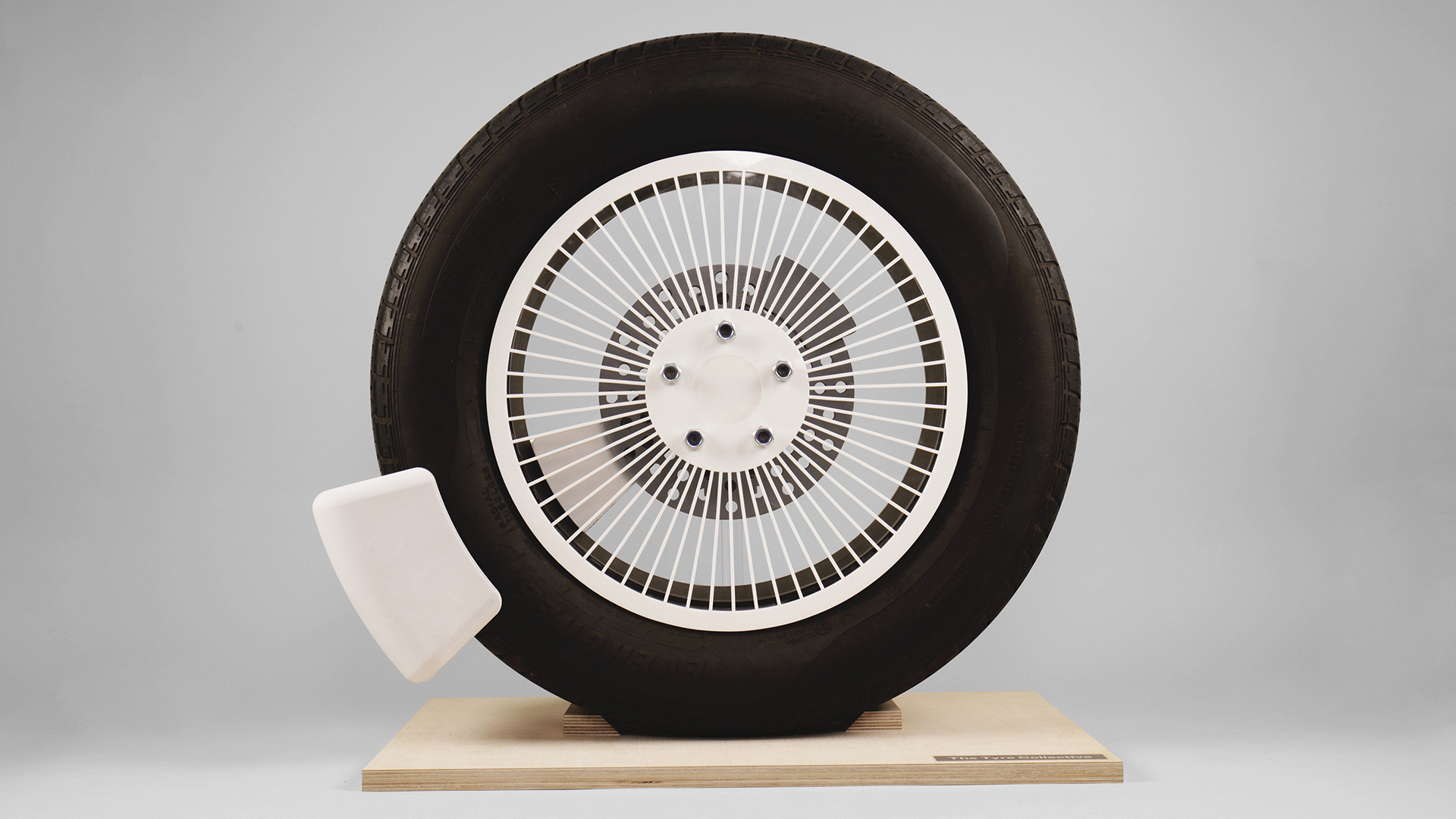 The device captures tyre wear right at the wheel