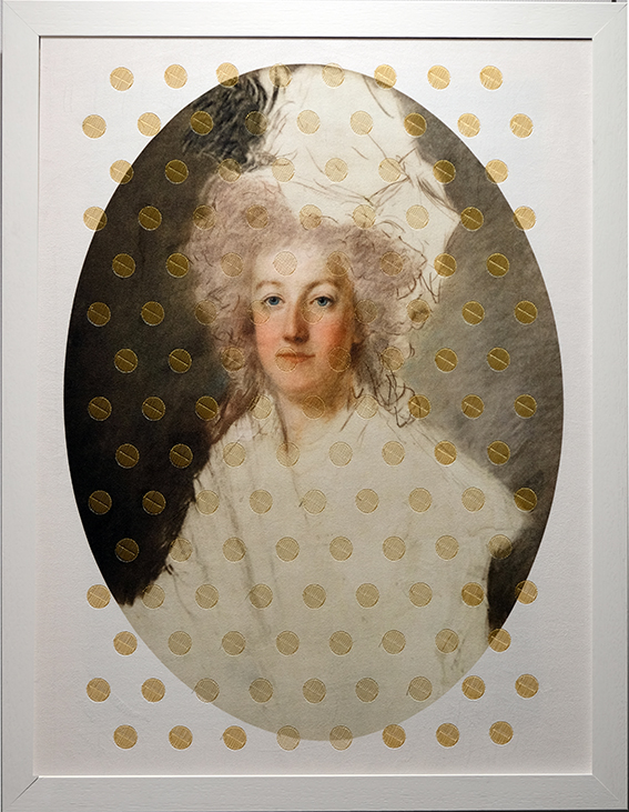Marie-Antoinette embroidered with Polka dots