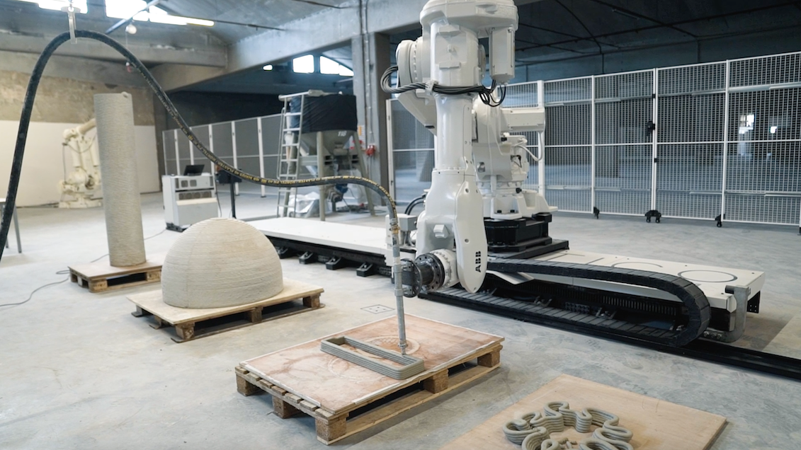 Concrete printing facility