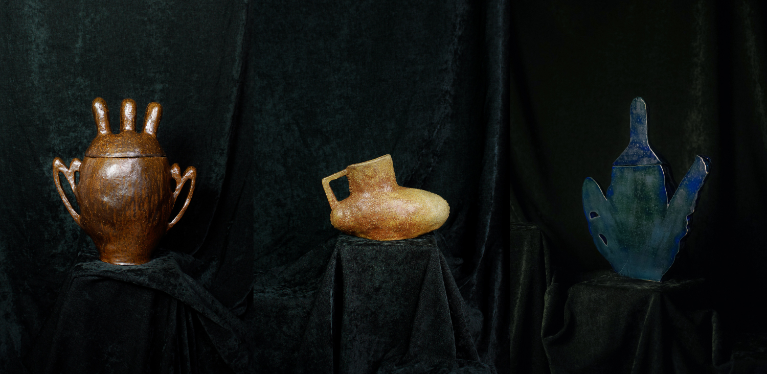 A cup and two lights