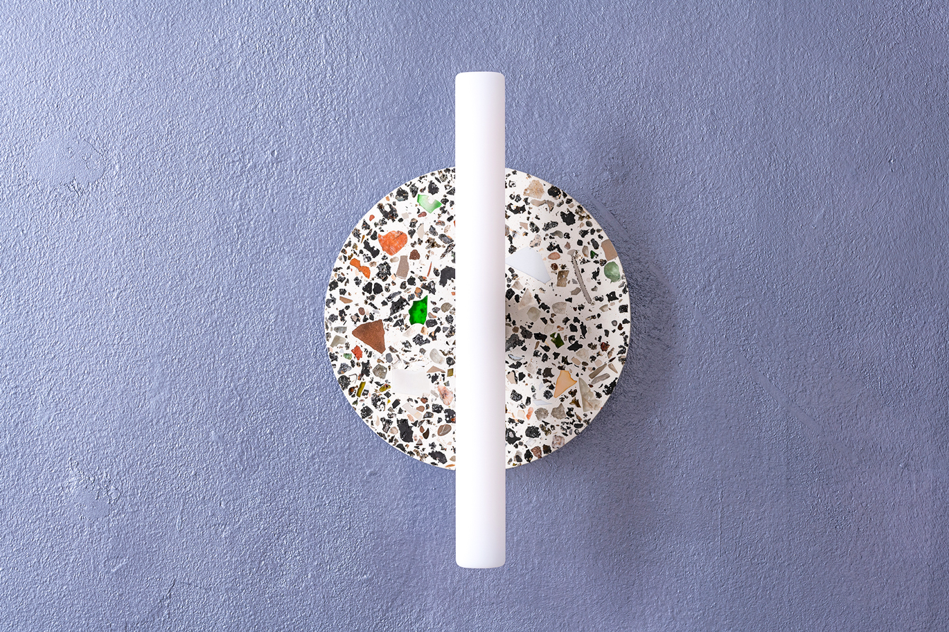 Circular wall lamp in Bottom ash by Studio CTT